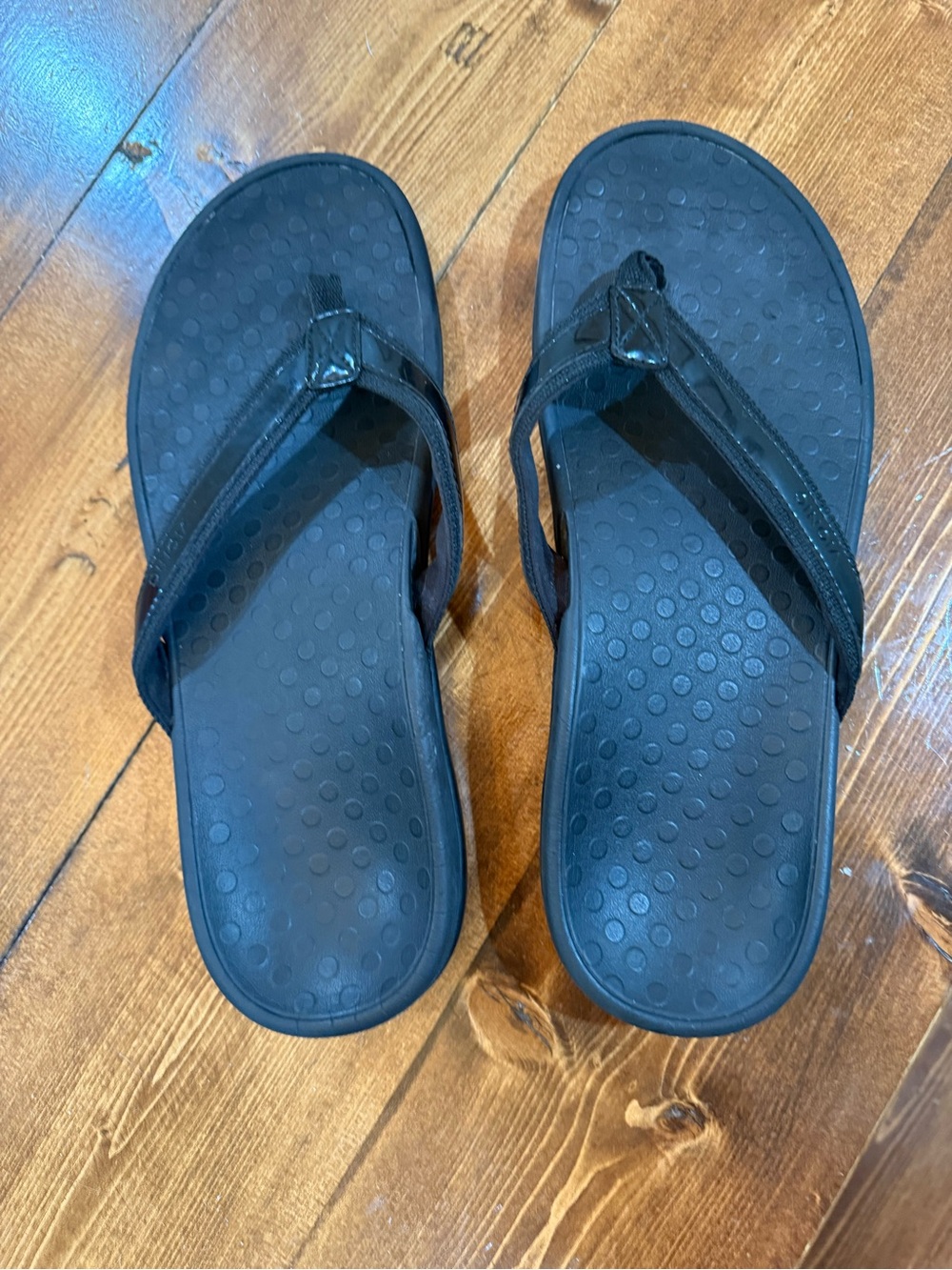 Vionic Black Flip Flops